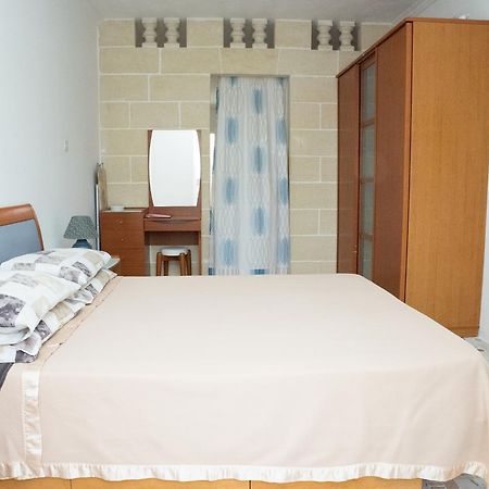 St Jude - Groundfloor Apartment St. Paul's Bay Luaran gambar